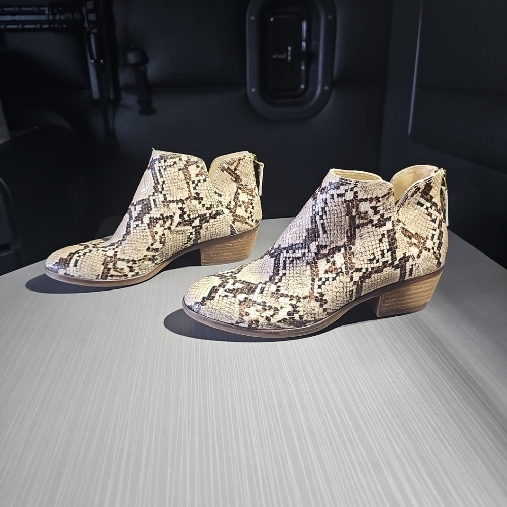 Michael‎ Shannon Ankle Boots Nadya Snake Skin Print Zip Booties Women's 7 EUC